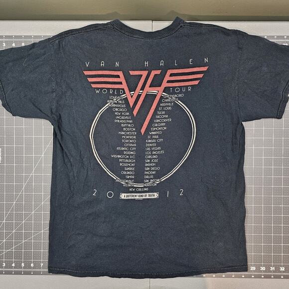Van Halen Tshirt Medium 2012 World Tour Different Truth Band Music Concert Read - Picture 4 of 11